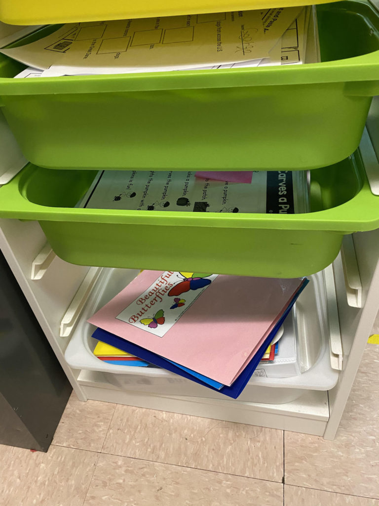 Using file folder activities for transitions during difficult behavior

