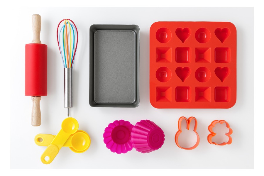 image of different cooking utensil/tools 