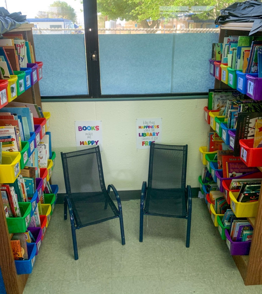 This is a photo of my classroom library.  A pride and joy of my room. 