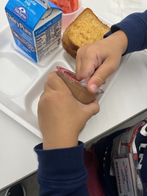 Opening apple sauce independently