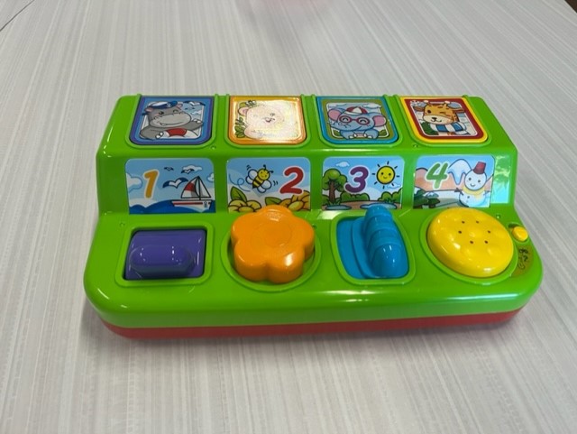 Interactive pop up toy- Practice counting, colors, numbers, animals or even saying "hello and goodbye."
