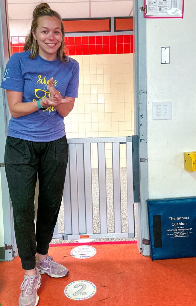 Stop and gate visual boundaries