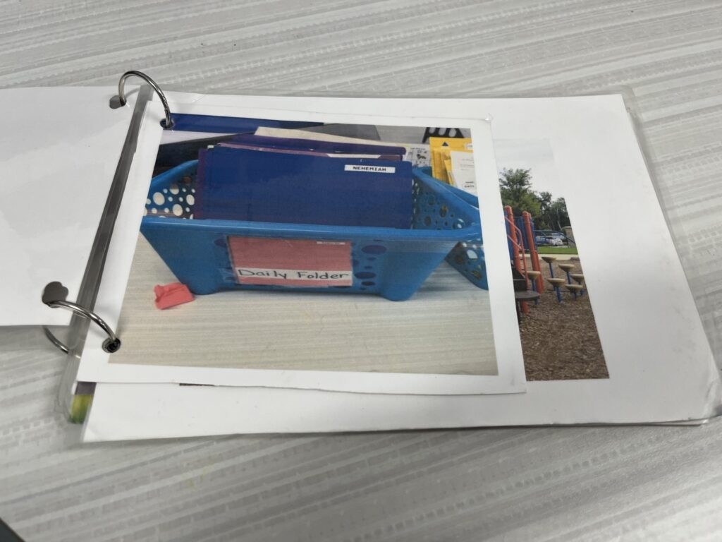 Individual student schedule- one visual at a time- booklet