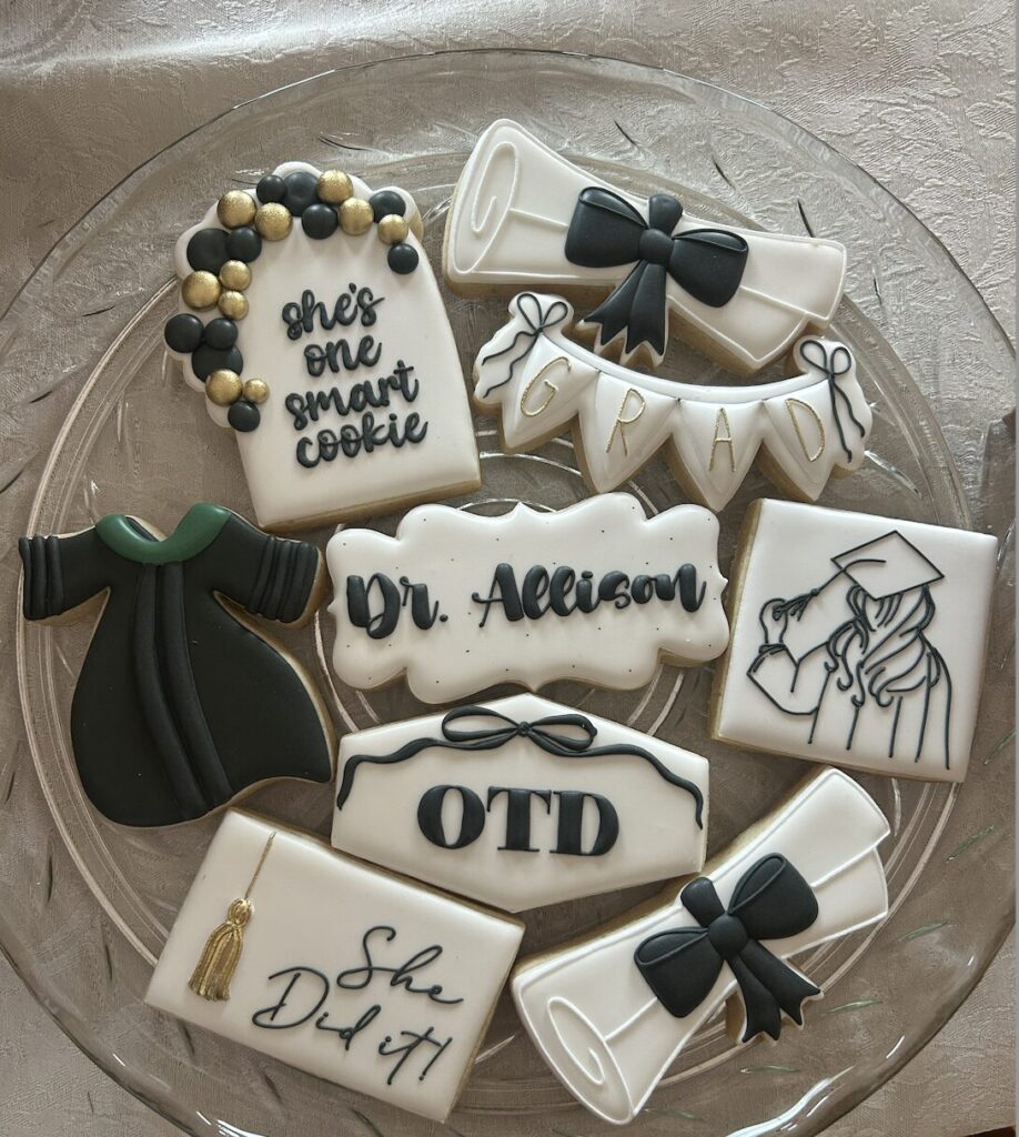 graduation themed sugar cookies